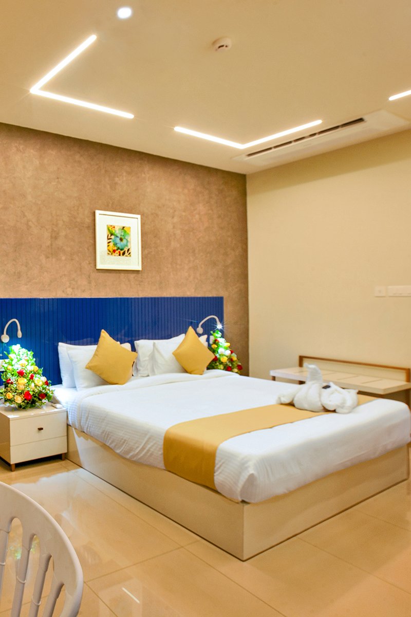 Resorts in alleppey with swimming pool